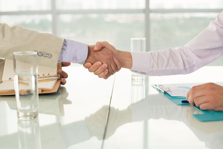 中間層控股公司的優(yōu)勢